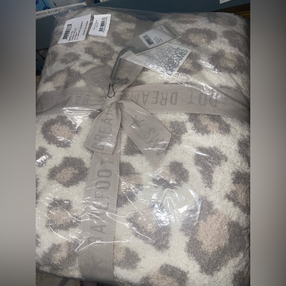 Barefoot dreams cream multi safari blanket